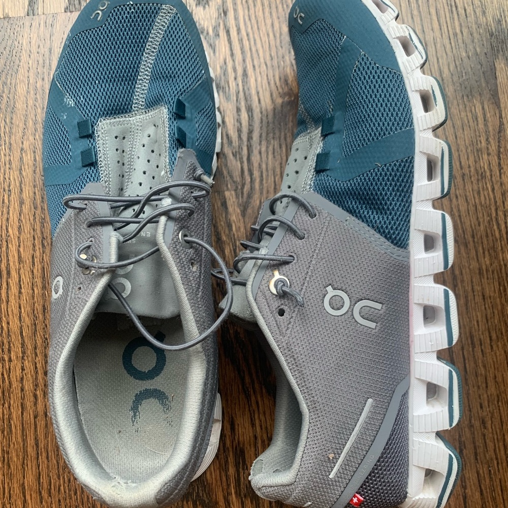 On Cloud 2.0 Running Shoes